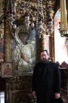 У чудотворной иконы св. Георгия Зографа, монастырь Зограф, Афон, апрель 2010 г.