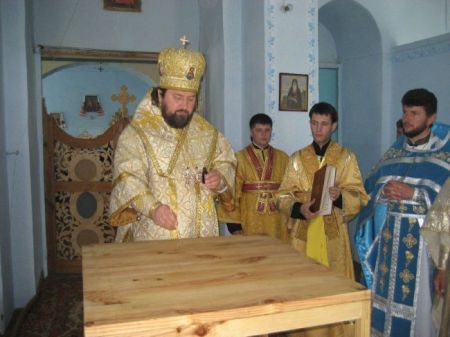Архиепископ Иоанн освятил храм Рождества Богородицы в селе Гладковка Голопристанского района