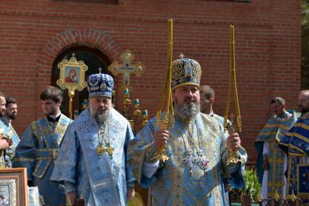 Нажмите для увеличения Празднование в честь иконы Божией Матери «Мати Молебница» в Аскании-Нова