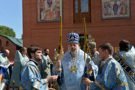 Нажмите для увеличения Празднование в честь иконы Божией Матери «Мати Молебница» в Аскании-Нова