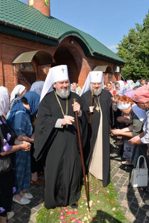 Нажмите для увеличения Празднование в честь иконы Божией Матери «Мати Молебница» в Аскании-Нова