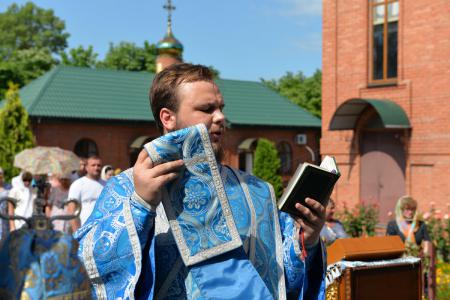 Нажмите для увеличения Празднование в честь иконы Божией Матери «Мати Молебница» в Аскании-Нова