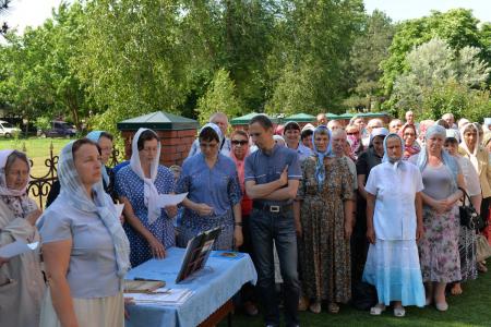 Нажмите для увеличения Празднование в честь иконы Божией Матери «Мати Молебница» в Аскании-Нова