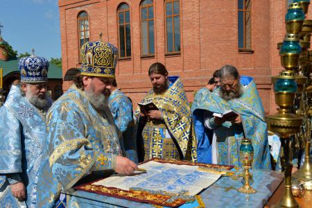 Нажмите для увеличения Празднование в честь иконы Божией Матери «Мати Молебница» в Аскании-Нова