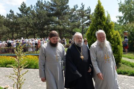 Нажмите для увеличения Празднование в честь иконы Божией Матери «Мати Молебница» в Аскании-Нова