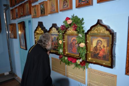 Нажмите для увеличения Празднование в честь иконы Божией Матери «Мати Молебница» в Аскании-Нова