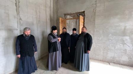 Митрополит Иоанн с гостями епархии посетил Херсонские монастыри и храмы (+видео)