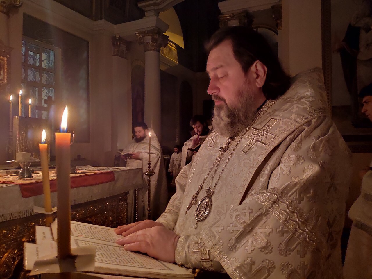Херсонцев порадовало умилительное клиросное пение в исполнении священников