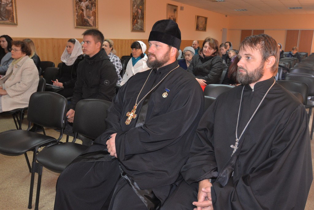 В Херсоне обсуждали вопросы церкви, общества и аутизма